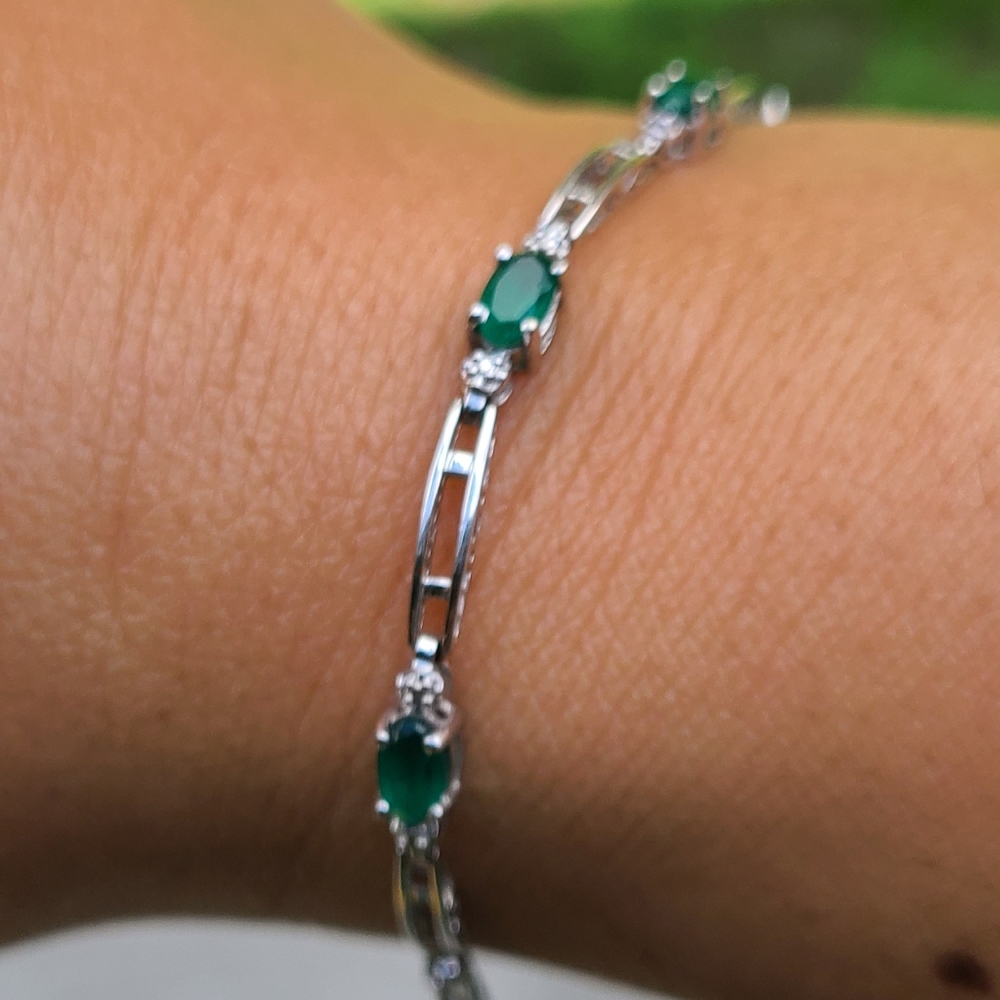 10kt gold emerald diamond bracelet